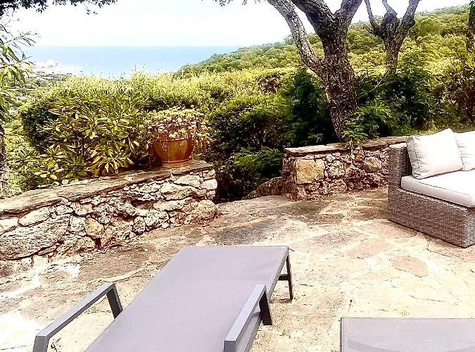 Les Collines Hébergement de vacances