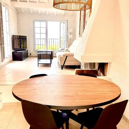 Holiday home Les Collines *